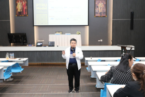 โครงการพัฒนาศักยภาพครูประจำการและครูพี่เลี้ยงให้มีคุณลักษณะของ Strong Teacher